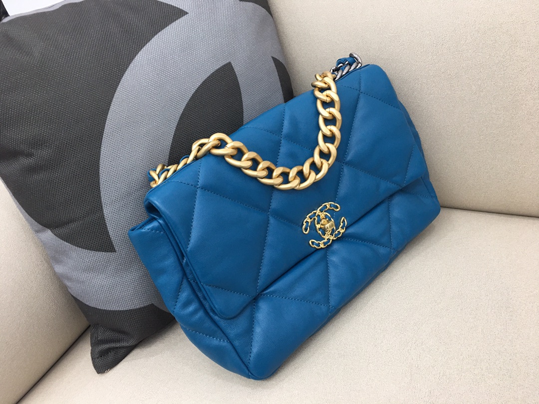 Lambskin 19 Large Handbag Flap Bag AS1161 Blue